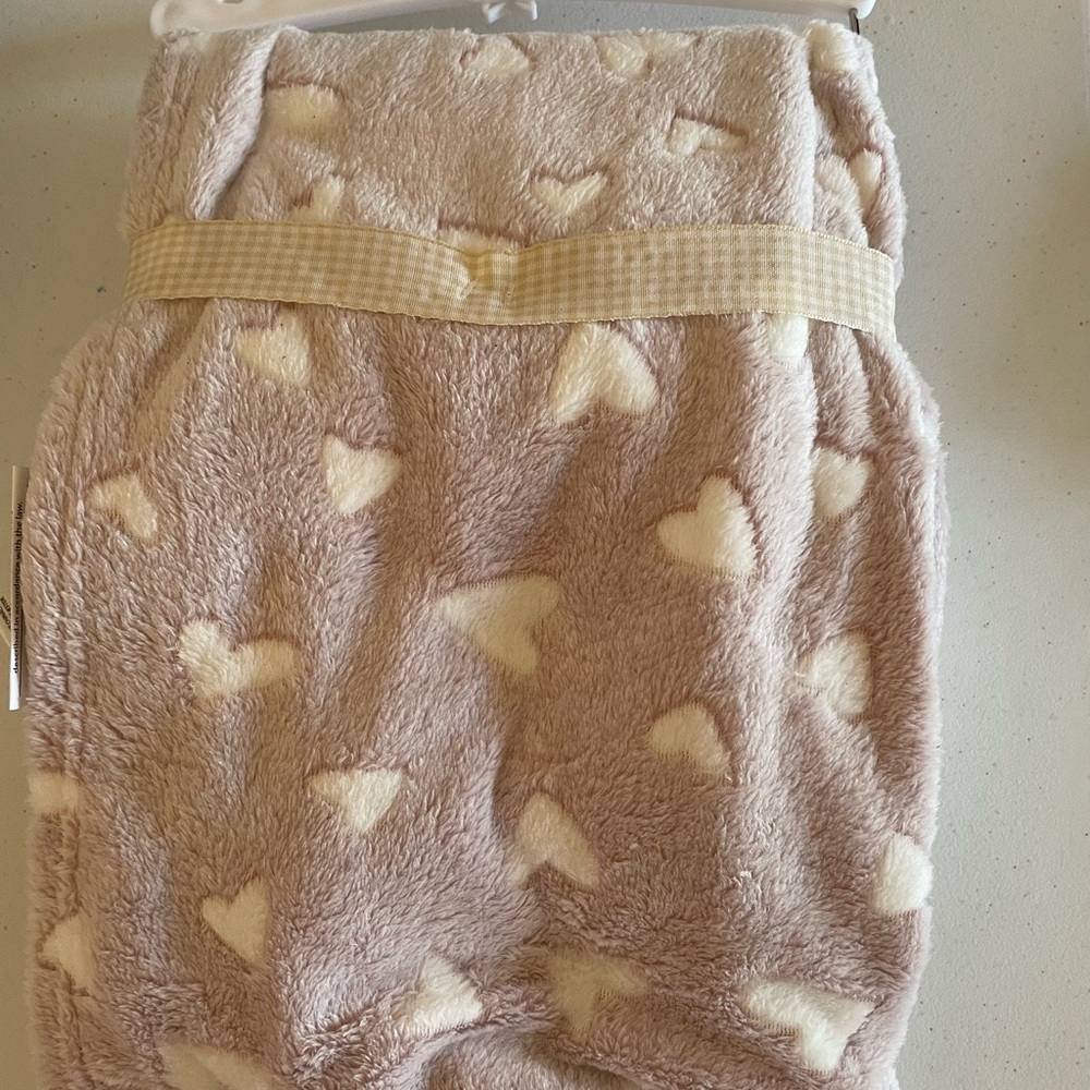 BLANKETS AND BEYOND - Rose Hearts Cozy Baby Blanket with White Travel Pillow Set - Picture 2 of 8
